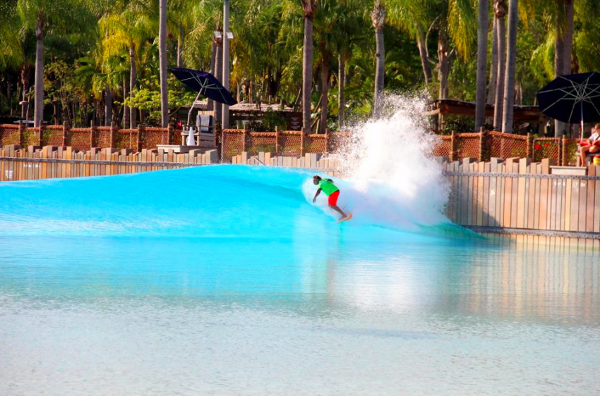 surf parks and man made waves coming to a city near you typhoon lagoon wave pool how it works